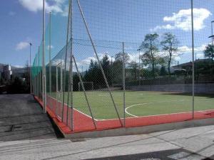 Tenis a/nebo squash v ubytování Lieta Sosta nebo okolí