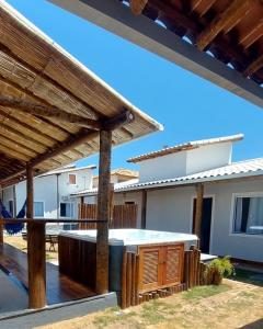 Ban công/sân hiên tại Casa Fernando de Noronha Itaipuaçu