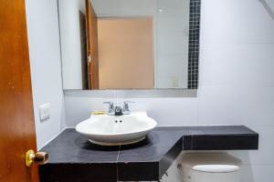Koupelna v ubytování Hotel Veleros Cartagena