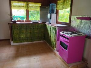 Kuchyň nebo kuchyňský kout v ubytování Chez HEIREVA