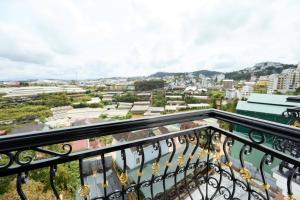 Balcone o terrazza di Lotus Hotel Đà Lạt