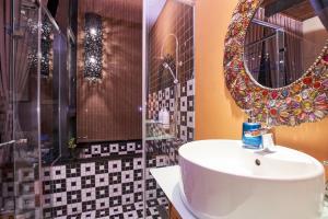 Bathroom sa Mood Story
