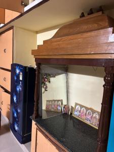 Η κουζίνα ή μικρή κουζίνα στο MITHRAs MOUNT VIEW BY ARUDRA NIVAS