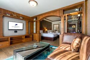 Le Erawan Phang Nga Hotel客房内的一张或多张床位