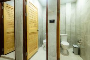 Ένα μπάνιο στο Kewalin hostel