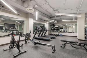 Fitness centrum a/nebo fitness zařízení v ubytování The Quincy, Ascend Hotel Collection
