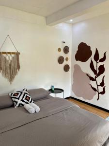 Postel nebo postele na pokoji v ubytování Moalboal Panagsama beach TopBudz Hostel