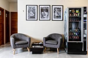 Istumisnurk majutusasutuses Hotel Serrano