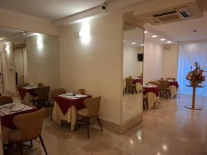 Restaurace v ubytování Hotel Principe Eugenio