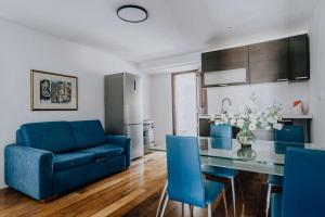 Posezení v ubytování maltese traditional house ,Corto Matese