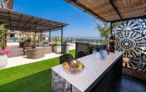 Μπαλκόνι ή βεράντα στο Siena - סוויטה משפחתית מהממת עם בריכה פרטית וג'קוזי ליד הכנרת