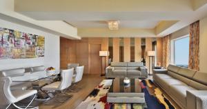 Posezení v ubytování Fairfield by Marriott Amritsar