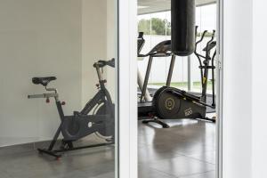 Fitnesscentret og/eller fitnessfaciliteterne på Cozy sea view apartment