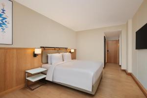 Postel nebo postele na pokoji v ubytování Fairfield by Marriott Amritsar