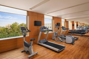Fitness centrum a/nebo fitness zařízení v ubytování Fairfield by Marriott Amritsar