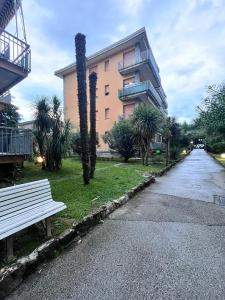 Budova, kde se apartmán nachází + 6 fotografií