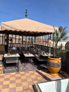 Restaurace v ubytování Dar Khmissa Riad & Spa
