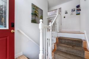 阿什维尔Cozy and Bright 3br apartment 15 min to DT Avl的相册照片