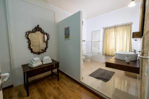 Koupelna v ubytování B&B Domus Enna