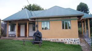 Budova, kde se kemp nachází