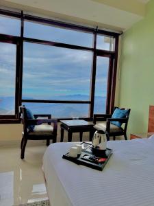 The Waypoint Inn客房内的一张或多张床位