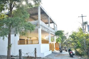 Το κτήριο όπου στεγάζεται  η παραθεριστική κατοικία