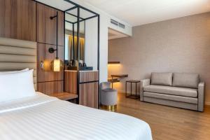 Postel nebo postele na pokoji v ubytování AC Hotel by Marriott Stockholm Ulriksdal