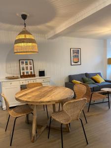 Posezení v ubytování Cozy surfhouse at Obidos Lagoon