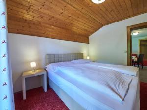 Postel nebo postele na pokoji v ubytování Chalet Felix by we rent