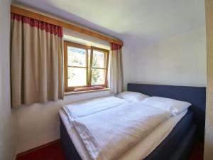 Postel nebo postele na pokoji v ubytování Chalet Felix by we rent