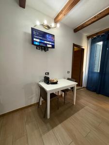 TV a/nebo společenská místnost v ubytování Sara's apartments