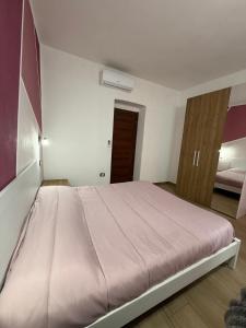 Postel nebo postele na pokoji v ubytování Sara's apartments