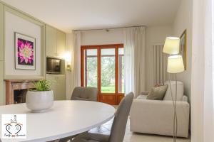 TV/trung tâm giải trí tại FamilyBO Apartments Villa Jacqueline