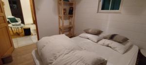 Billede fra billedgalleriet på La forestière avec Jacuzzi pour 6 personnes i Saint-Georges-dʼOléron + 8 billeder