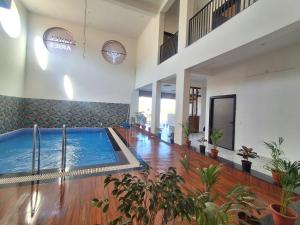 Sundlaugin á Hotel Aries Pushkar eða í nágrenninu