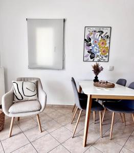 Posezení v ubytování Plumeria Apartment Sitia
