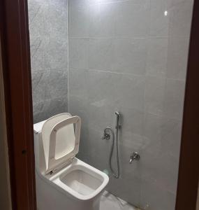 Ένα μπάνιο στο Himalayan Hideaway in New Tehri