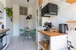 Kuchyň nebo kuchyňský kout v ubytování Yesclusive Apartment M4-Navigli Milan-Unipol Forum-Humanitas-Vodafone Village