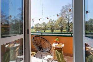 Balkón nebo terasa v ubytování Yesclusive Apartment M4-Navigli Milan-Unipol Forum-Humanitas-Vodafone Village