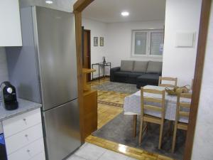 Η κουζίνα ή μικρή κουζίνα στο House in quiet place, free parking +4 φωτογραφίες