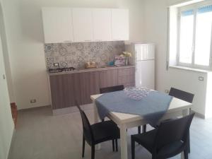Kuchyň nebo kuchyňský kout v ubytování Casa sul Lungomare + 9 fotografií