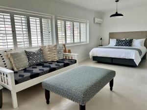 Postel nebo postele na pokoji v ubytování Sea View Sun Centre