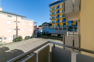 Balkon lub taras w obiekcie Condominio International