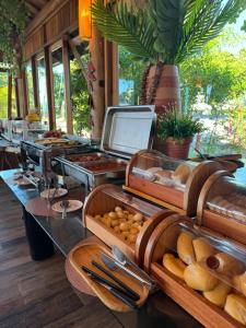 Comida no apart-hotel ou em algum lugar perto