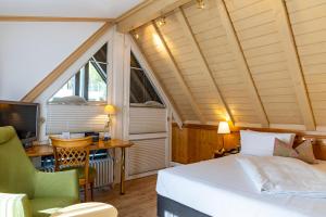 Postel nebo postele na pokoji v ubytování Naturparkhotel Adler