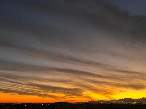 Sortida o posta de sol des de la tenda de luxe