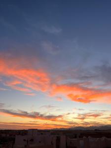 Sortida o posta de sol des de la tenda de luxe