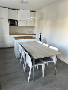 Η κουζίνα ή μικρή κουζίνα στο Ferienhaus Domblick Merseburg