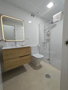 Koupelna v ubytování Precioso apartamento junto al casco histórico + 20 fotografií