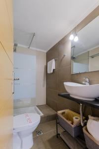 Koupelna v ubytování Deluxe Chrousso Pool Villa
